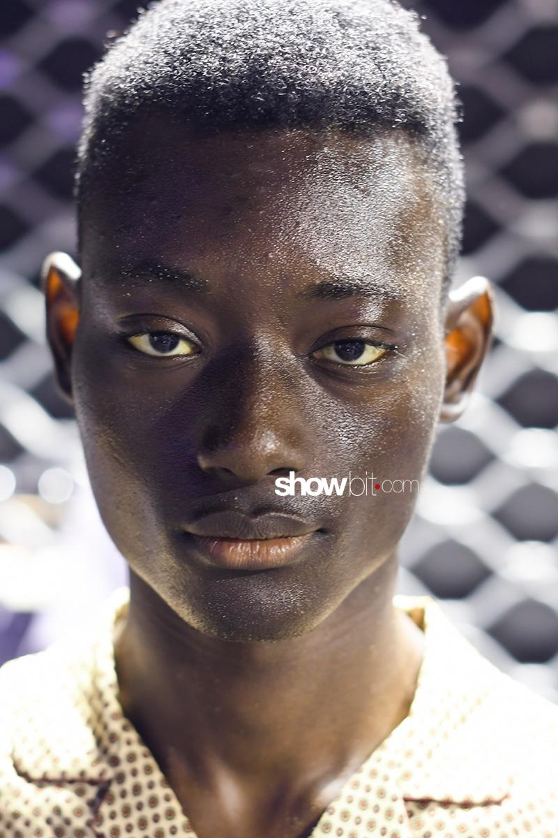 22/4 Hommes SS18 Backstage